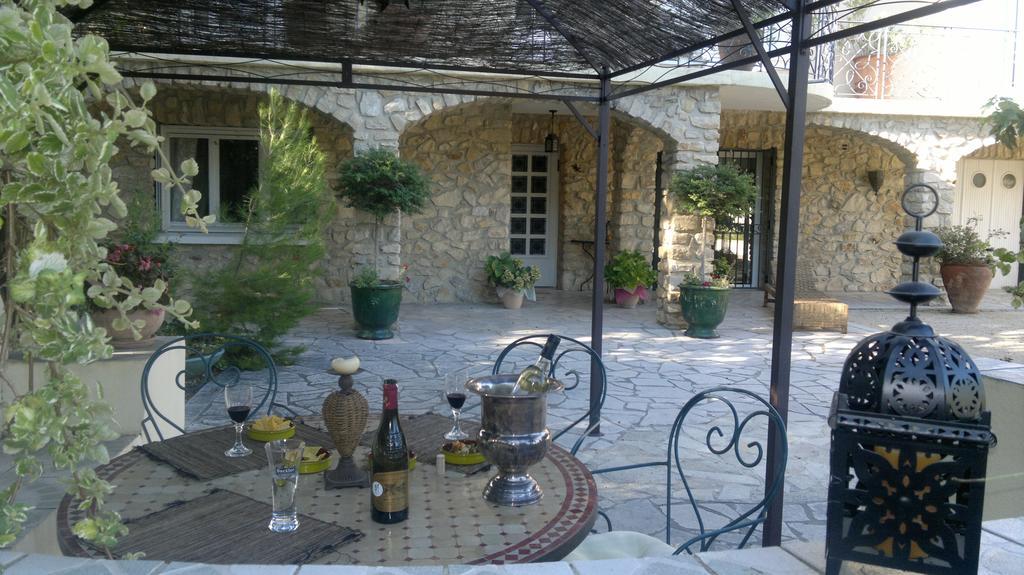 Gites Maisons De Vacances Domaine La Chamade 카르팡트라 객실 사진