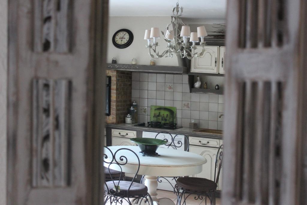 Gites Maisons De Vacances Domaine La Chamade 카르팡트라 객실 사진