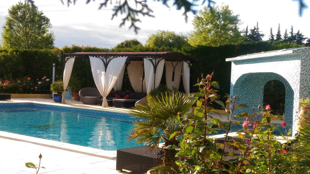 Gites Maisons De Vacances Domaine La Chamade 카르팡트라 외부 사진